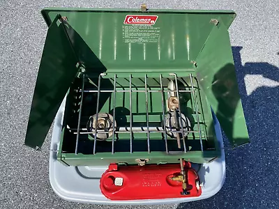 VINTAGE Coleman 425E Two Burner Camping Stove 1976 FOR PARTS OR REPAIR • $25