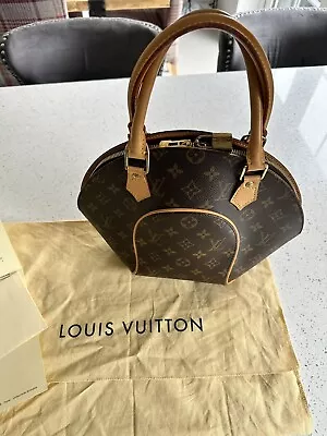 £850 • Buy Vintage Louis Vuitton Ellipse Handbag