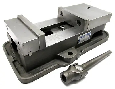 KURT ANGLOCK 6  MILLING MACHINE VISE W/ JAWS & HANDLE - #D60 • $339.99