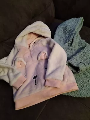 £3 • Buy Girls 12-18 Months Hoodie Bundle