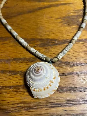 Vintage Hawaiian Puka Shell + Wood Bead With She’ll Necklace • $14.88