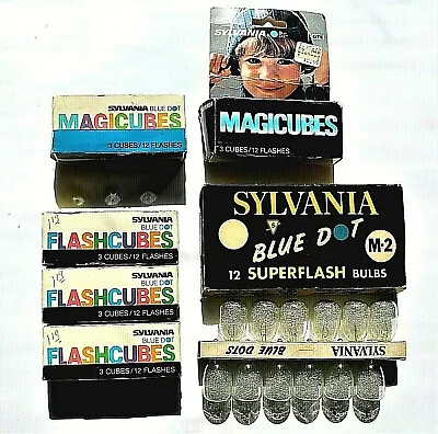  Vintage Sylvania Blue Dot Magicubes Flash And 12 Superflash Bulbs M-2 Lot Old • $19.99