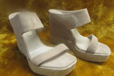 $40 • Buy Paloma Barcelo  Women's  Beige Leather Platform Wedges  39 US Size 8.5