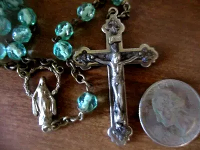 Vintage Green Glass Rosary 20 1/4  Miraculous Religious Medals Lot Of 1 • $27