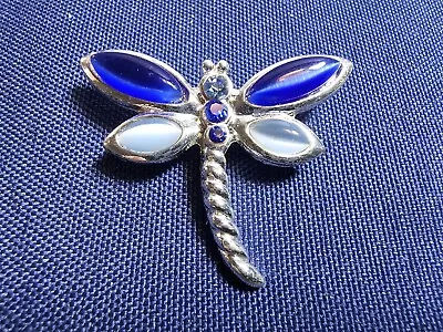 Grandma Grabe's Beautiful Vintage Silver Tone Blue Cat's Eye Dragonfly Brooch • $0.75