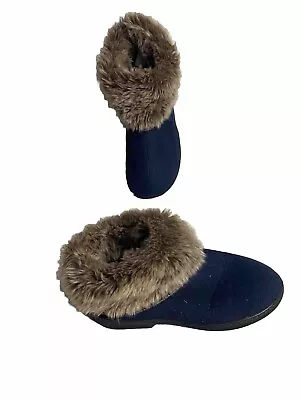 Isotoners Women’s Size 7.5-8 Blue Slip On Slippers Faux Fur • $14.95