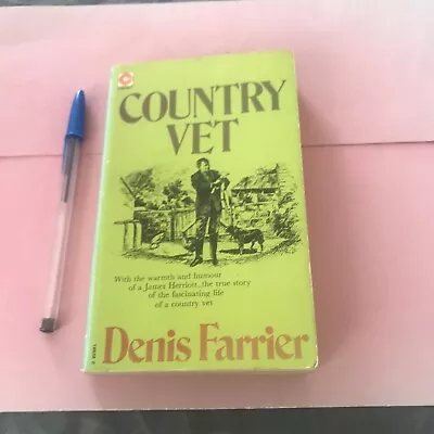 Country Vet By Denis Farrier 1974 • £1.75