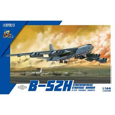 Lion Roar L1008 USAF B-52H Strategic Bomber [1/144 Scale Plastic Model]. • £86.99