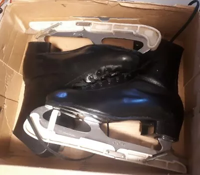 VTG Men’s Black Leather CCM Size 7 Steel Figure Ice Skates CCM Sterling Blades • $137.40