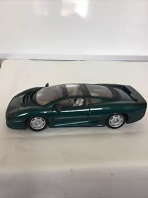 Maisto 1/18 Scale Model Of Jaguar XJ220 • £4.99
