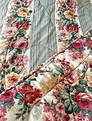 VTG Martha Stewart Comforter 86x70 Shabby Cottage Floral Reversible USA • $61.30