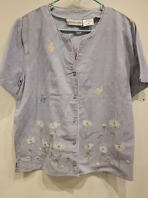 Victoria Jones Women's Size M Button Up Blouse W Butterflys And Flowers Cotton • $9.58