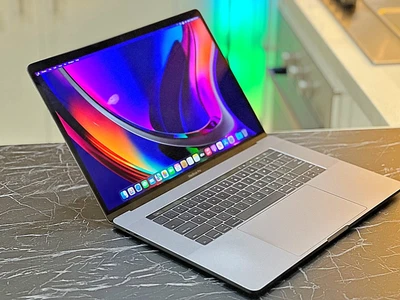 $770 • Buy Apple MacBook Pro TouchBar Intel®Core™i7•512GB SSD•16GB*GPU*macOS*15.4”LED*USB-C