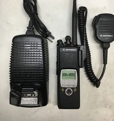 MOTOROLA XTS5000 II VHF 136-174mhz P25 DIGITAL RADIO H18KEF9PW6AN W/ Mic • $450