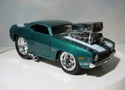 Muscle Machines  '69 Camaro Z28  Rally Green   Funline 1:24 Chevrolet Diecast • $27.50