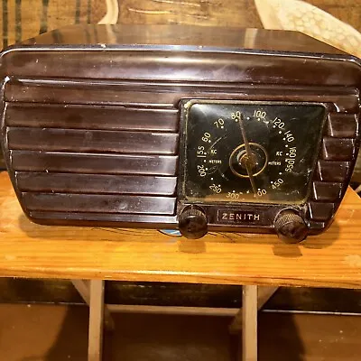 Umber Brown Bakelite 1942 Zenith Model 5D-611 AM Vacuum TubeRadio Works Need TLC • $169