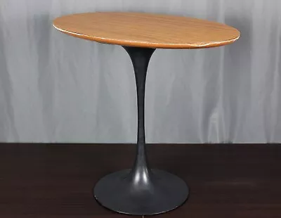 Tulip Oval Side End Table By Eero Saarinen For Knoll • $275