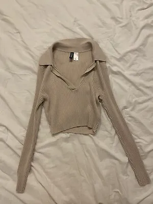 H&M Shirt Women M Medium Beige Long Sleeve Crop Cropped Collard Casual Ladies • $16.50