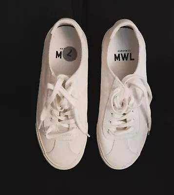 New - Maxwell  Mwl  Ladies White Canvas Sneakers - 7 M • $26