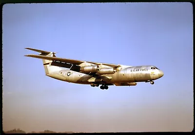 Vintage 35mm Kodachrome Slide Of A 62nd MAW C-141A 66-0125 At Yokota AB In 1968 • $4