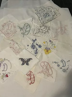 Vintage Ladies Hankerchiefs Set Of 14 • $16.95