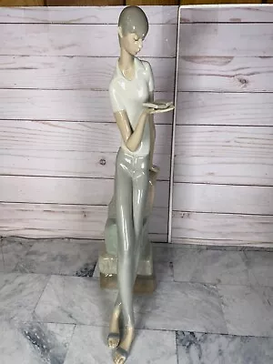 $99.99 • Buy Lladro Tall Boy Student Reading Book Gloss Finish Figurine 4517