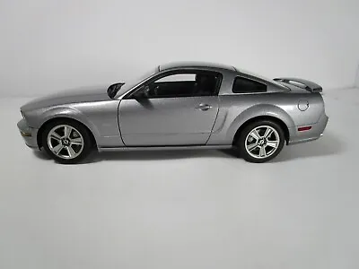 Autoart 1/18 Performance Grey/silver 2005 Ford Mustang Gt Very Nice *read* • $179.99