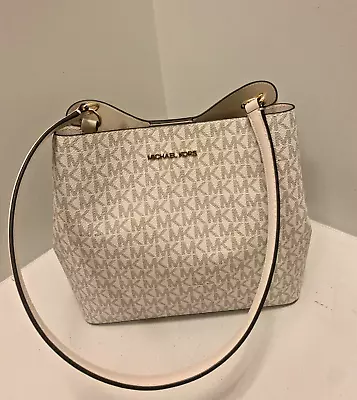 Michael Kors Pratt Medium Women Bucket Shoulder Handbag Purse Light Cream Multi • $127