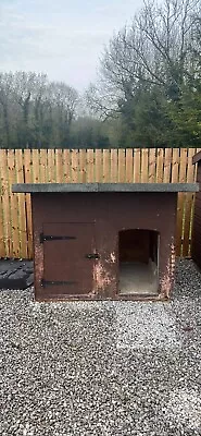 Insulated Outdoor Dog Kennel • £60