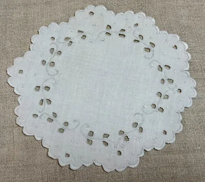 Vintage Mini Round Doily Linen Flower Embroidery • $3.95