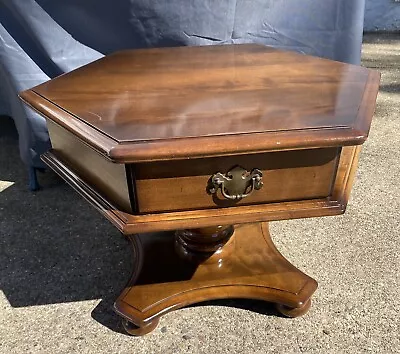 Vintage ETHAN ALLEN Heirloom Nutmeg Maple Hexagonal Accent End Table #10-8626 • $199.99