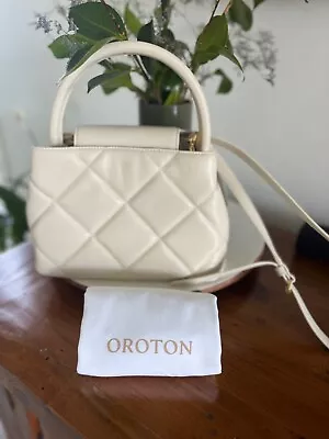 Oroton Shoulder / Crossbody ... Quilted Perfection Classic Elegant  • $150