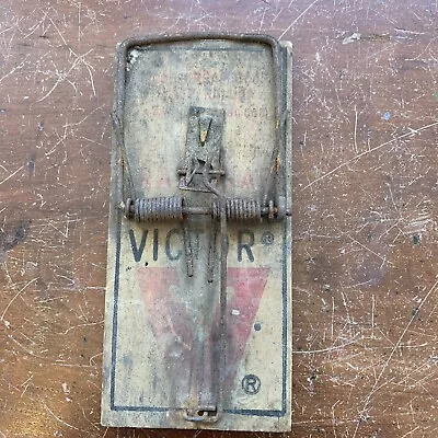 Victor Vintage Mousetrap 7   X 3-3/4 • $7.95