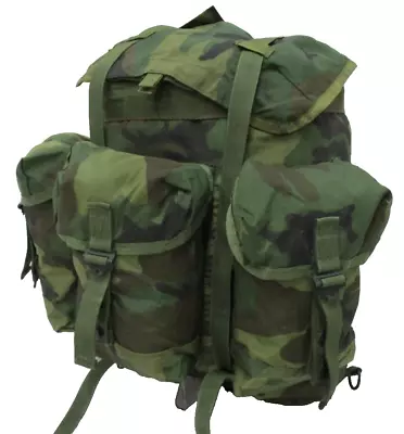 U.s. Military Woodland Camo M81 Medium Ruck Combat Field Pack Radio Carrying Bag • $49.99