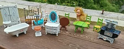 VTG 1980s MATTEL THE LITTLES DOLLHOUSE METAL DIE CAST FURNITURE 15 PIECES & DOLL • $49.99