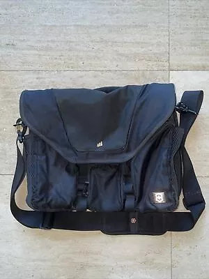 Victorinox Black Shoulder Delivery Messenger Weekender Bag 15”x12”x5” • $34.65