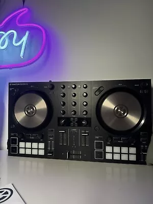 Traktor Kontrol S2 MK3 DJ Controller • £230