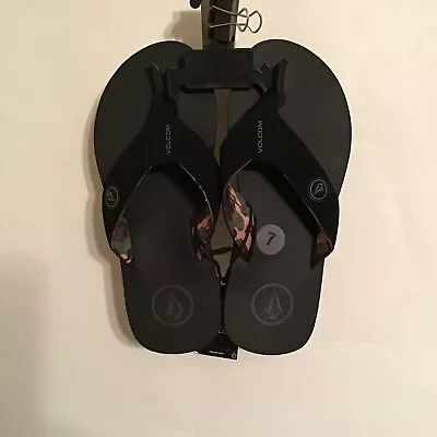 Volcom Vocation Black With Gray Logo Camouflage Lined Thong Sandal Mens Size 7 • $17