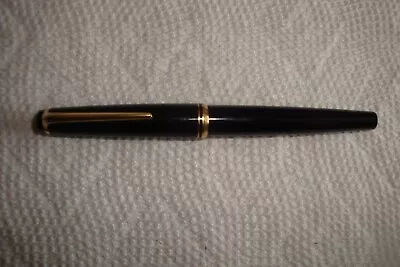 Montblanc No. 22 Piston Fountain Pen 14K Nib - Black/Gold • $79.99