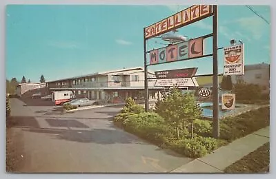 Beaverton Oregon~Mechanical Googie Sign Closeup~Satellite Motel Apartments~1960s • $10