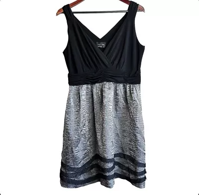 MAX AND CLEO DRESS SIZE 12 BLACK METALLIC GRAY SLEEVELESS Fit & Flare Cocktail • $19.90