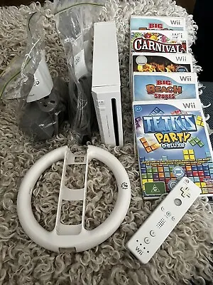 Nintendo Wii Console Bundle: 5 Games Nun Chuck Controller Wheel Cords Set1 • $85