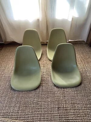 Set Of 4 Herman Miller Eames Style Fiberglass  Shell Chairs Lime Green • $149.99