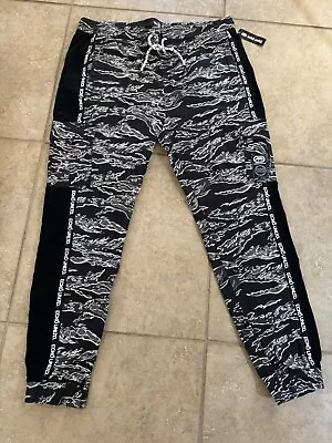 NWT ECKO UNLTD Pants Mens 2XL Black Tiger Camo Tapered Cargo Joggers MSRP $74. • $24.99