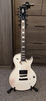 £100 • Buy Harley Benton Les Paul VT Series