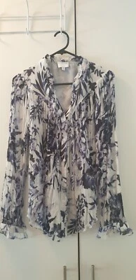 $25 • Buy VGUC Witchery Blouse Size 10