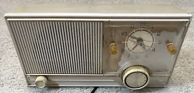 Vintage Motorola Clock Radio Model XC12BN T566 • $30