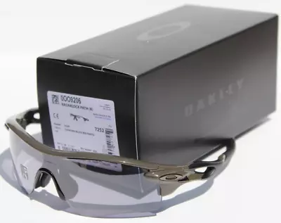 OAKLEY Radarlock Path Photochromic ASIAN FIT Sunglasses Olive/Clear Black $262 • $159.95