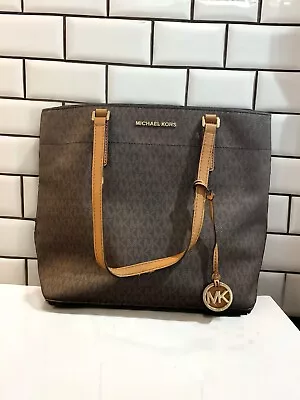 Michael Kors Signature Jet Set Brown Leather Zip Top Tote Shoulder Handbag • $40