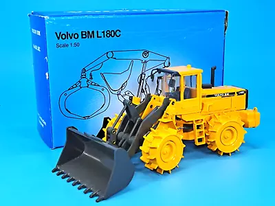 Scoop Volvo BM L180C Compactor - 1:50 Scale • £24.99